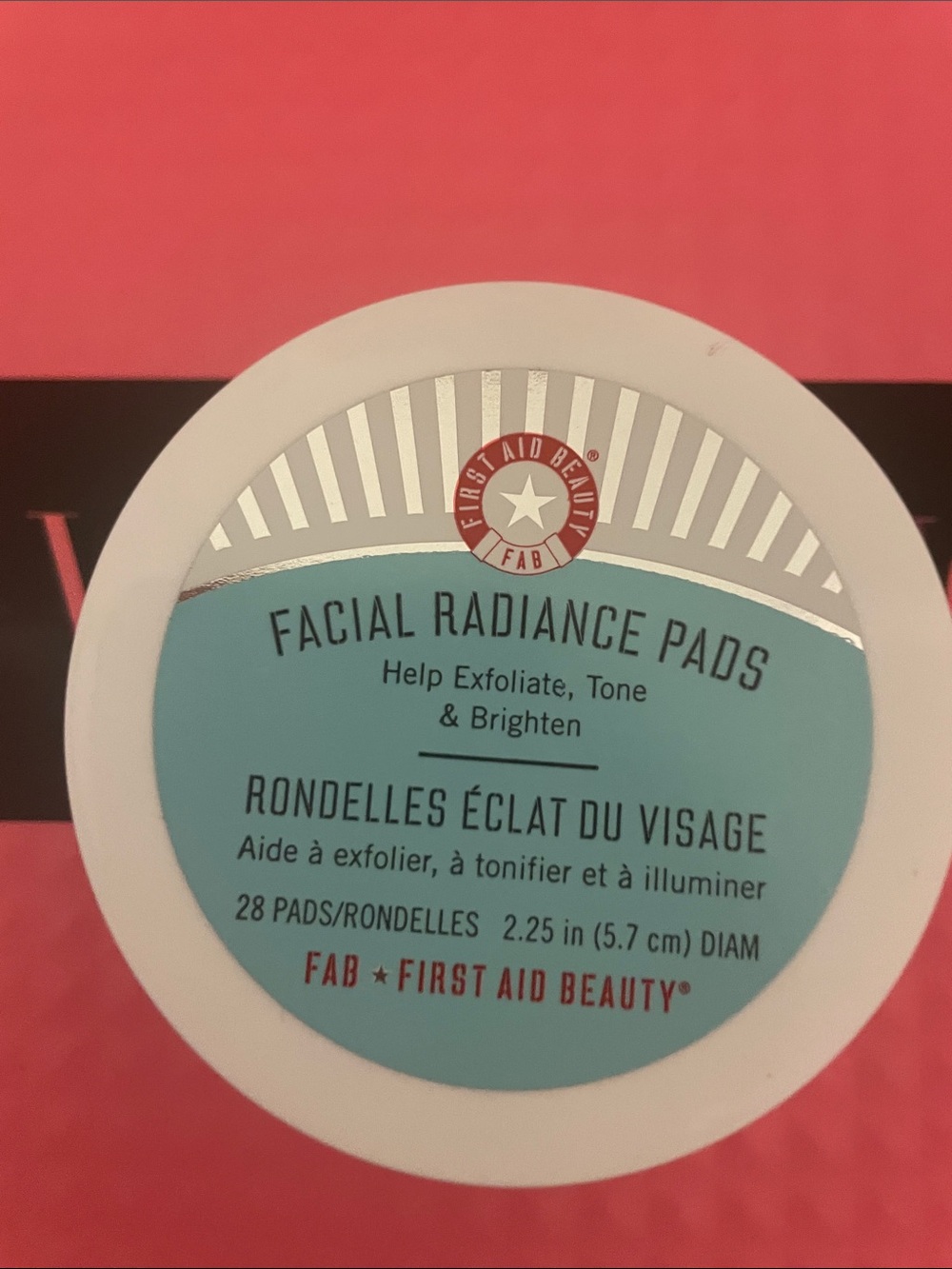 First Aid Beauty Facial Radiance Pads - White Jar with Blue Seal